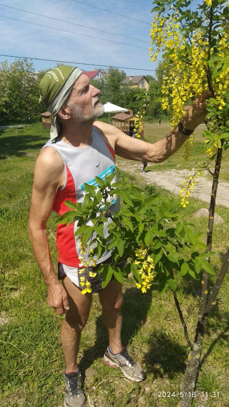Пенсіонери Чернігівщини займаються скандинавською ходою (Фото)
