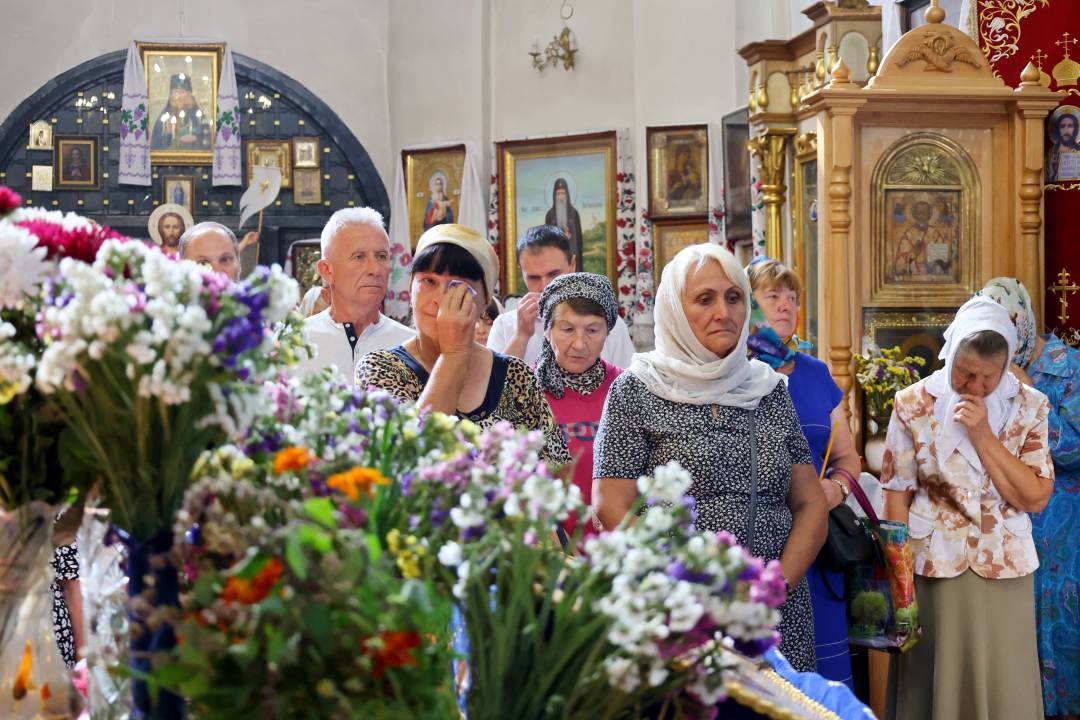 Перша річниця трагедії: в Чернігові вшанували пам'ять загиблих внаслідок ракетного удару рф 19 серпня