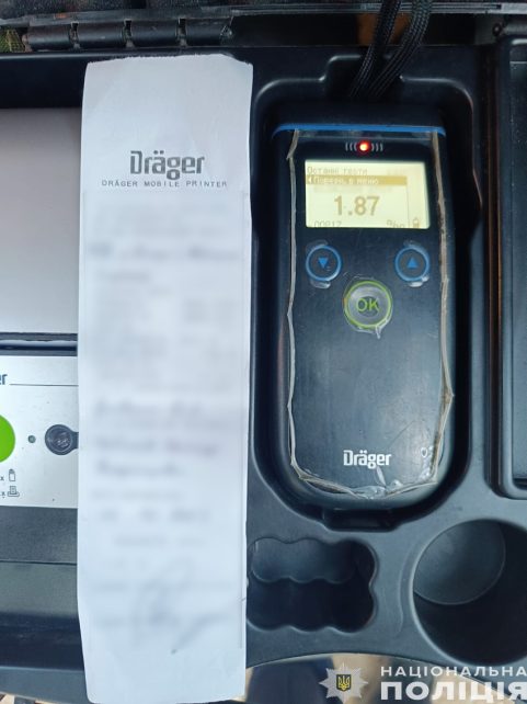 Спроба відкупу: на Чернігівщині п’яний водій «Таврії» пропонував поліцейським хабар 4000 гривень