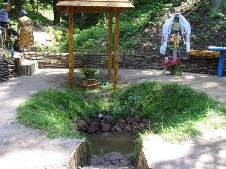 У громаді на Чернігівщині є джерело, вода із якого вважається цілющою