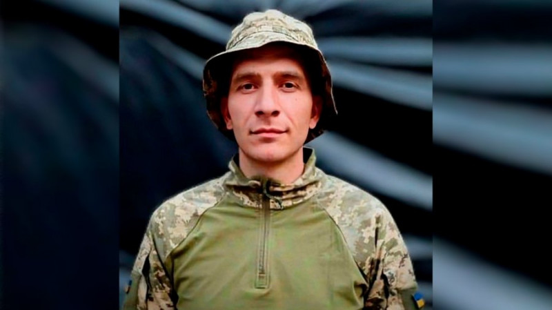 На Чернігівщині попрощалися з двома військовими ЗСУ, які загинули під час виконання бойових завдань