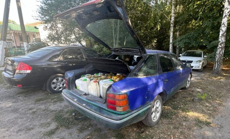 На Чернігівщині поліцейські розшукали причетного до крадіжки 165 літрів пального з АЗС