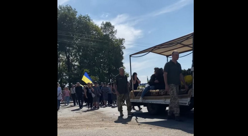 На Чернігівщині попрощалися із захисником, який загинув на Донеччині