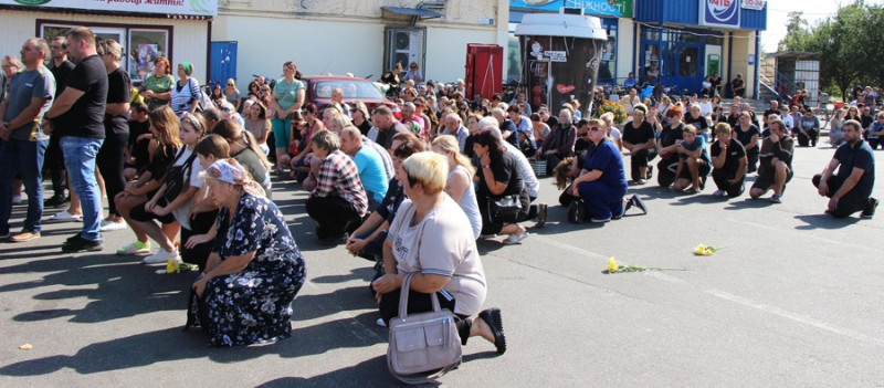 На Чернігівщині попрощалися з 36-річним воїном, що мужньо поліг на війні