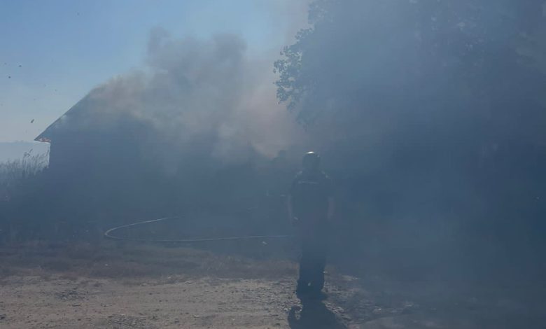 Поліція задокументувала наслідки ворожого обстрілу прикордоння Чернігівщини (Фото)