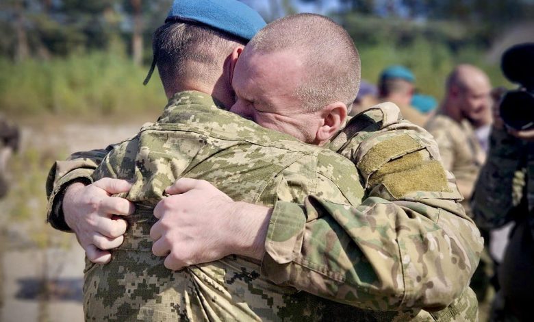 Понад два роки полону: на рідну землю повернули військового з Чернігівщини (Фото)