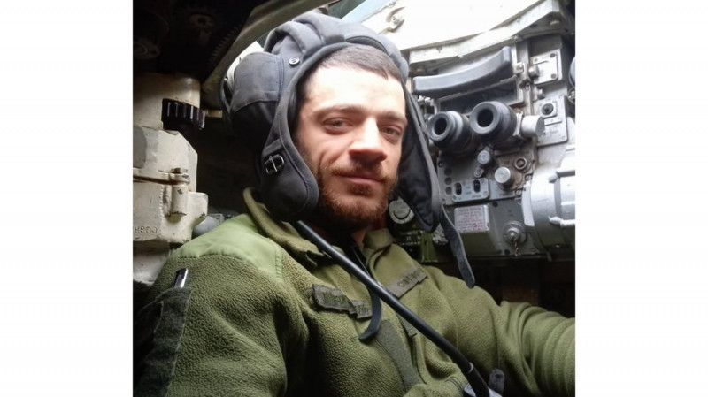 Війна почесного громадянина Чернігова Артура Олефіренка: війна, "трофейна техніка" та найважчий танковий бій