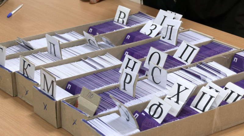 Платні транспортні картки для немісцевих пільговиків у Чернігові: чи законно це?