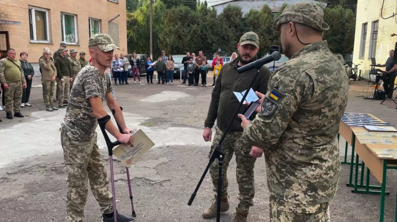 У Прилуках бійцям тероборони вручили нагороди: розповідаємо історію одного з них, який отримав "Знак пошани"