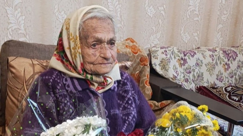 Закінчила 6 класів і була депутатом місцевих рад: жителька Чернігівщини відзначила 100-річний ювілей