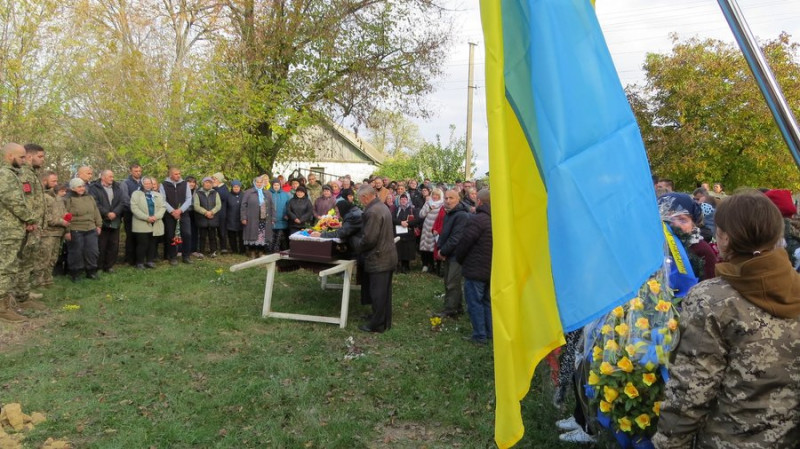 "Мамо, у мене два 200-х. По нас стріляють". Спогади матері про померлу на фронті бойову медикиню Анастасію Кравчук