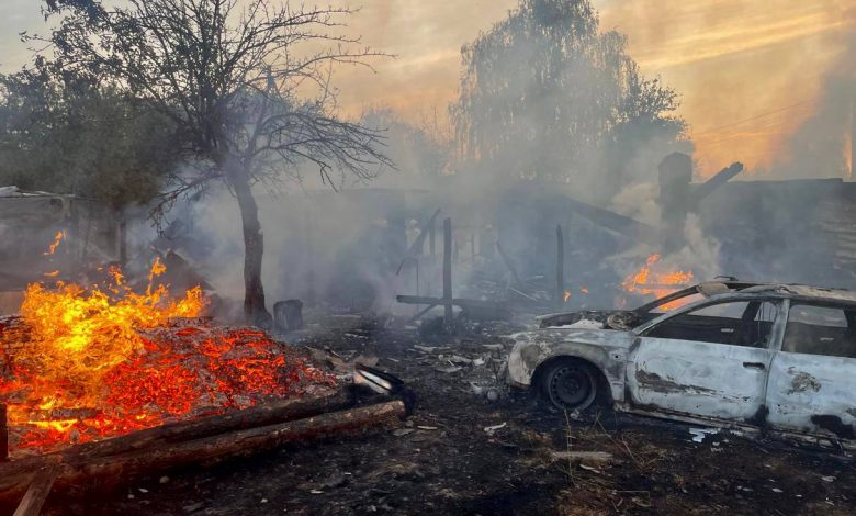 Горить ліс і будинки: Чаус показав наслідки ворожого обстрілу