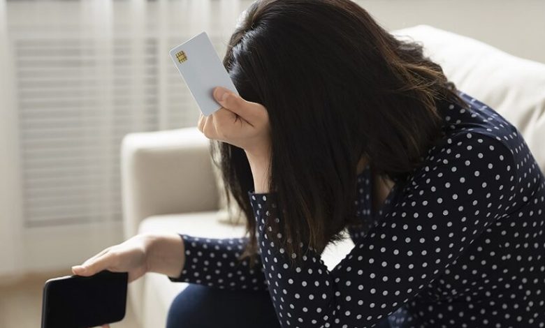 На Чернігівщині невідомі зняли з банківської картки місцевої жительки 2 тисячі гривень  