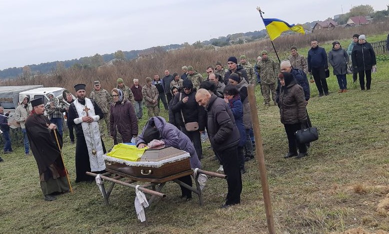 На Чернігівщині попрощалися з гранатометником, який загинув на Луганщині внаслідок атаки ворожого безпілотника