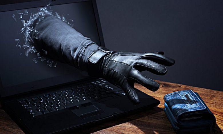 Перейшов за посиланням про оформлення «єДопомоги» та втратив 70 тисяч гривень: поліція Чернігівщини розшукує шахраїв