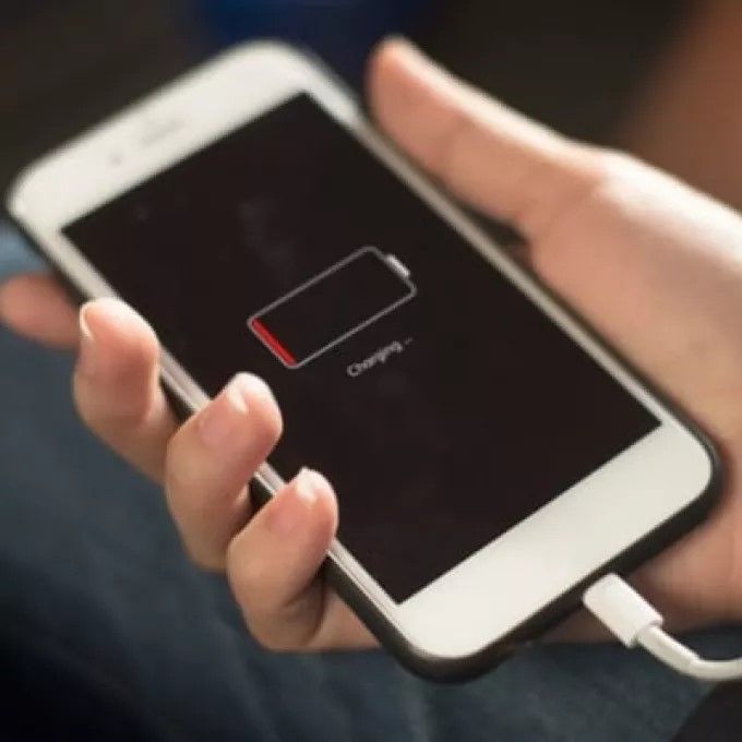 Почему iPhone 11 не заряжается: основные причины
