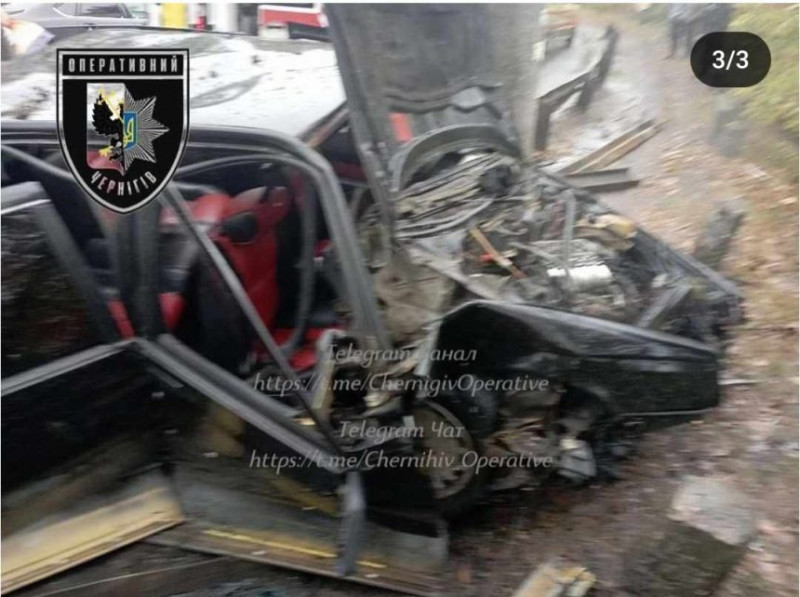 У Чернігові сталася аварія: водій із травмами доправлений до лікарні