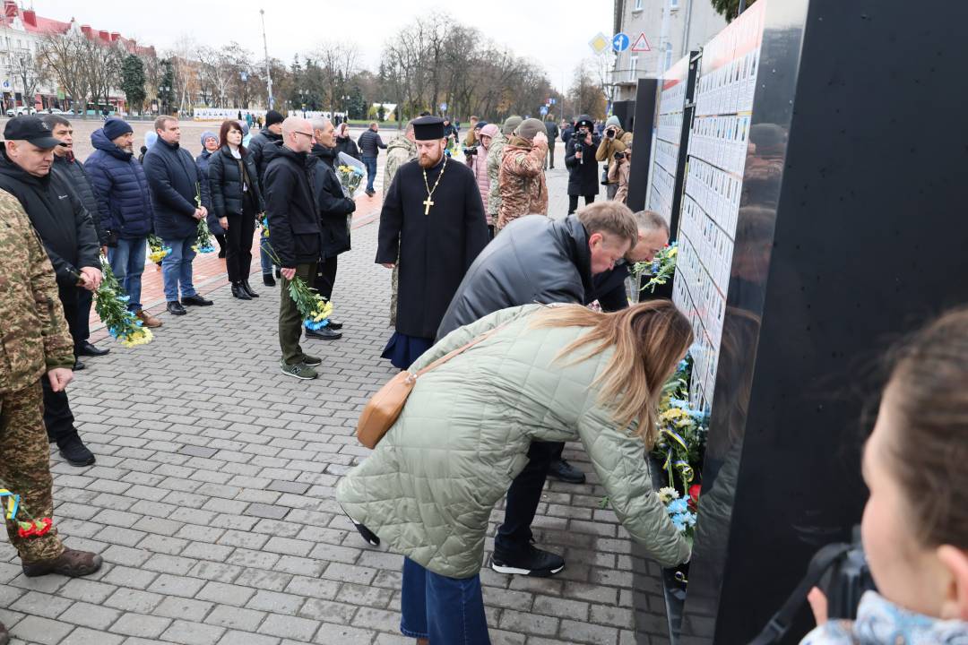 1000 днів від початку повномасштабного вторгнення рф. В Чернігові вшанували пам'ять загиблих військових та цивільних