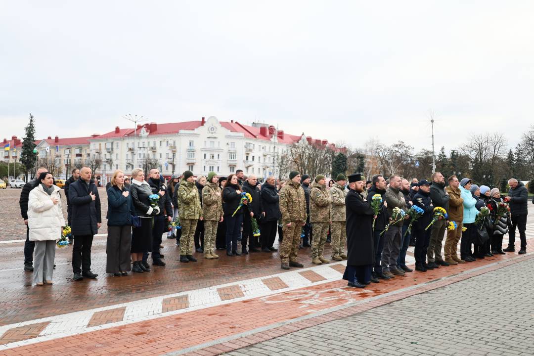 1000 днів від початку повномасштабного вторгнення рф. В Чернігові вшанували пам'ять загиблих військових та цивільних