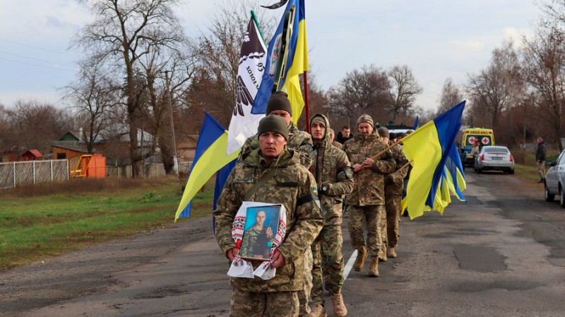 У Куликівській громаді на Чернігівщині попрощалися із загиблим бійцем Миколою Степанчуком