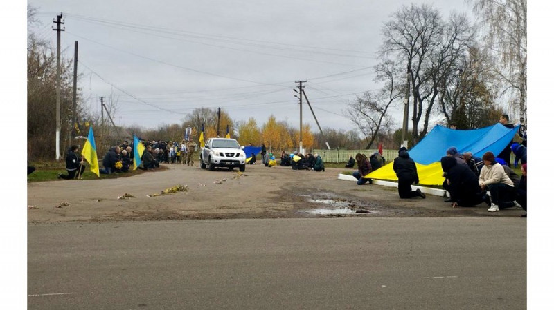 Дві громади на Чернігівщині попрощалися із загиблими бійцями – Володимиром Совою та Вадимом Ковалем