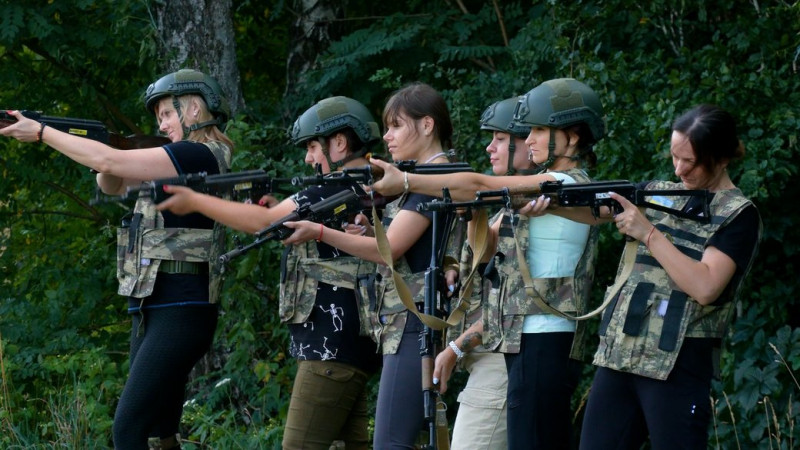 "Перемога — найголовніша мотивація": як навчаються військові в одному з центрів підготовки підрозділів на Чернігівщині