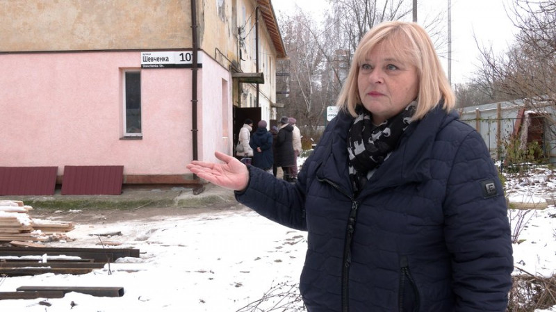 Мешканці будинку у Чернігові, який був пошкоджений росіянами, не можуть подати заявки на "єВідновлення"