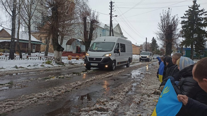 На Чернігівщині поховали двох бійців — Володимира Салуяна та Ярослава Кураленю