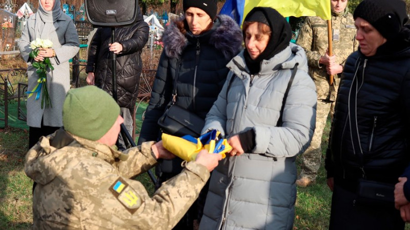 У Куликівській громаді на Чернігівщині попрощалися із загиблим бійцем Миколою Степанчуком