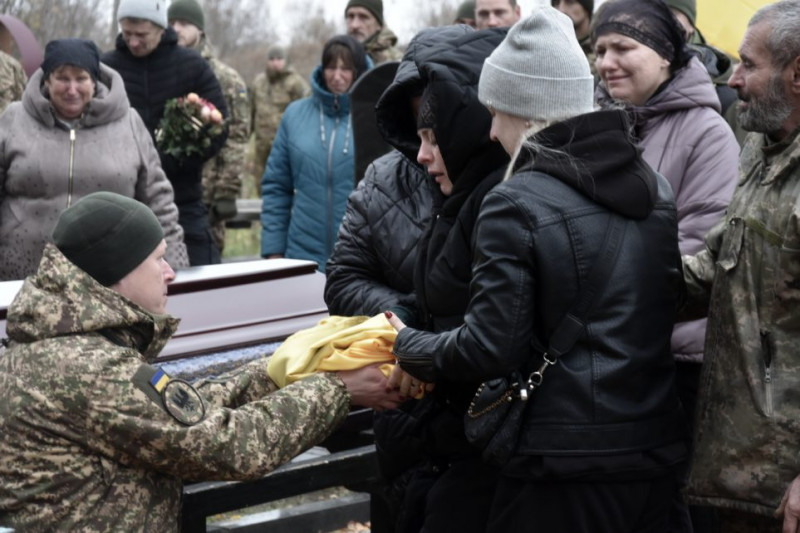 На Чернігівщині в останню путь провели нацгвардійця, який дев’ять місяців вважався зниклим безсвісти 