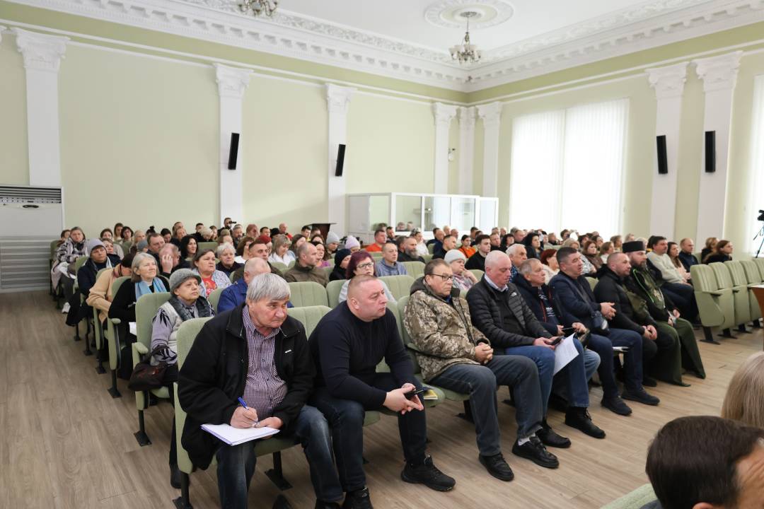 Сесія не змогла передати військовим обладнання через через відсутність кворуму