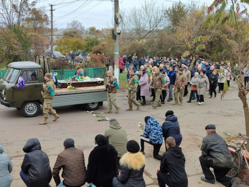 У громаді на Чернігівщині попрощалися із сержантом, який загинув на Донеччині