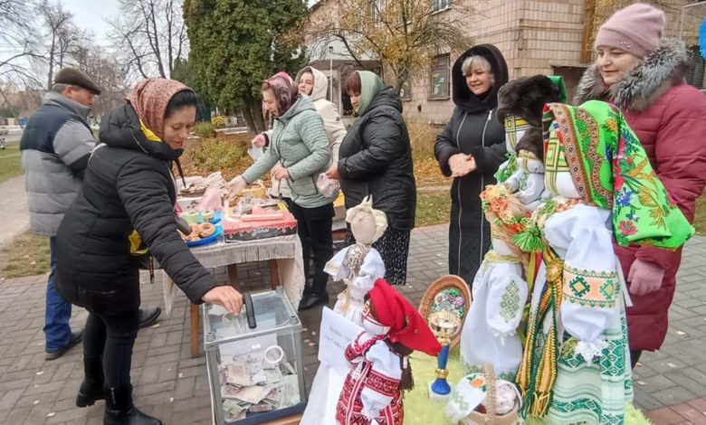 У громаді на Чернігівщині провели виставку-ярмарок на підтримку ЗСУ (Фото)