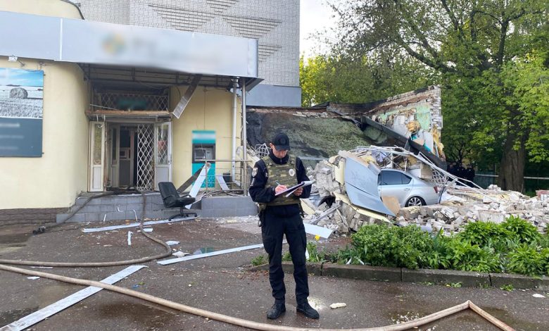 Вибух у банку: зловмисники, які намагалися пограбувати банк у Чернігові, постануть перед судом 