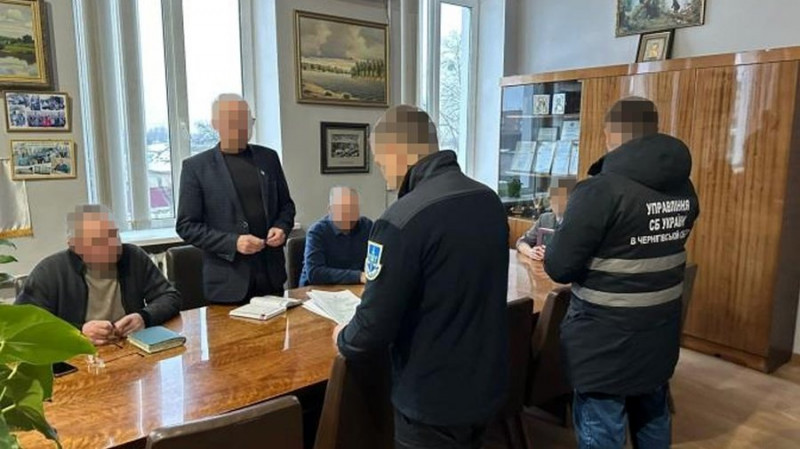 Міський голова Сновська Олександр Медведьов прокоментував оголошення йому підозри у службовій недбалості