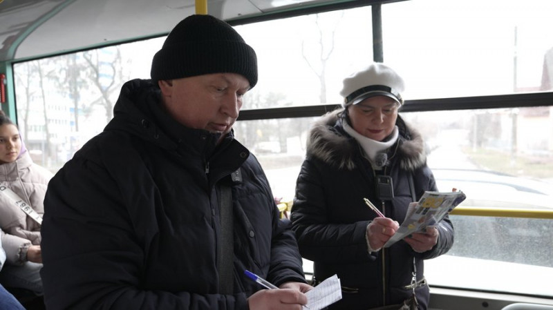 "Цього року разів 10 викликали поліцію": як працюють контролери в тролейбусах Чернігова