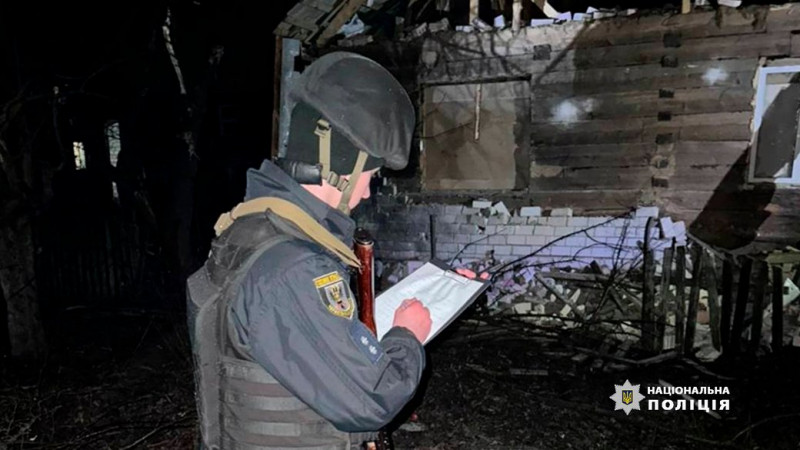 "Летів низько, зачепився за дерево і здетонував": як ліквідовують наслідки вибуху "шахеда" у Корюківці на Чернігівщині