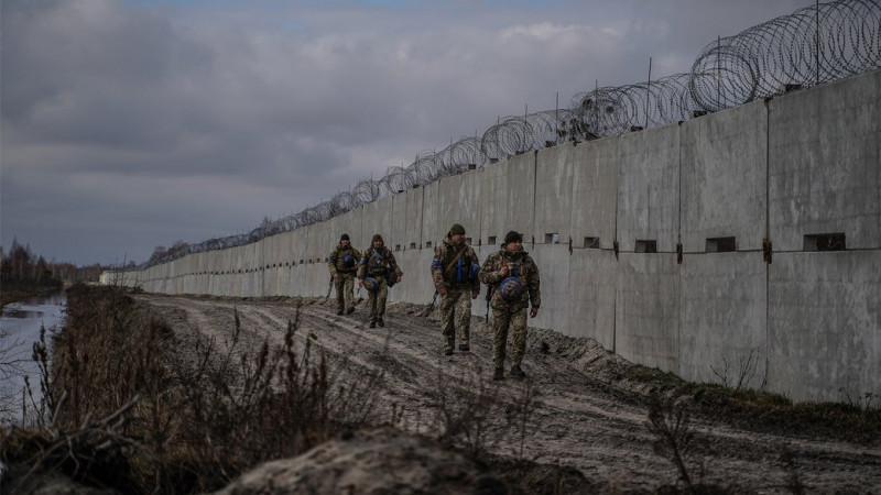 Чотири бійці Чернігівського прикордонного загону відбили наступ 30 росіян на Куп’янському напрямку