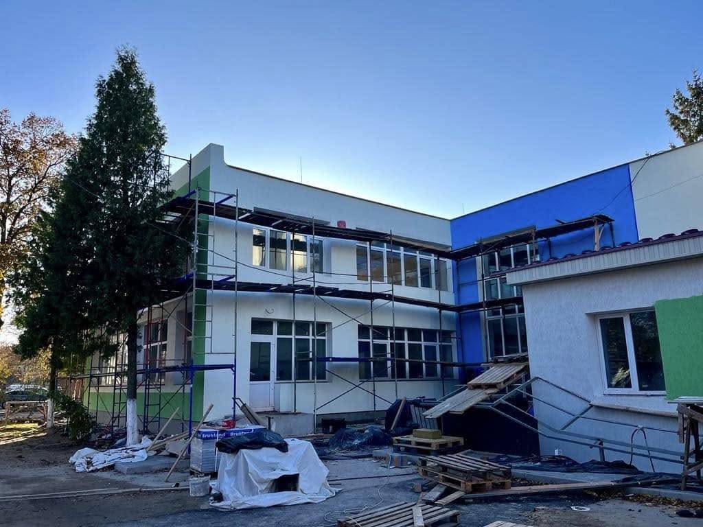 Як чернігівські школи та садочки відновлювали за допомогою міжнародних партнерів у 2024 році