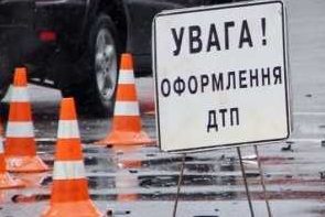 На Чернігівщині автівка злетіла у кювет: водія госпіталізовано