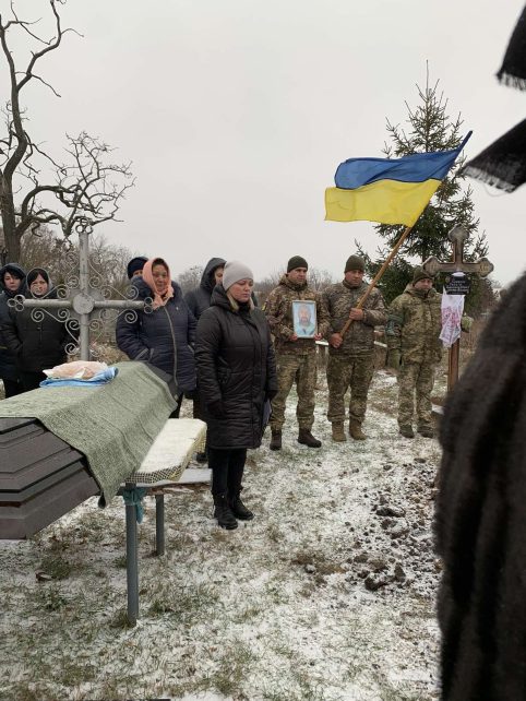 На Чернігівщині попрощалися із захисником, який помер внаслідок тяжкої хвороби