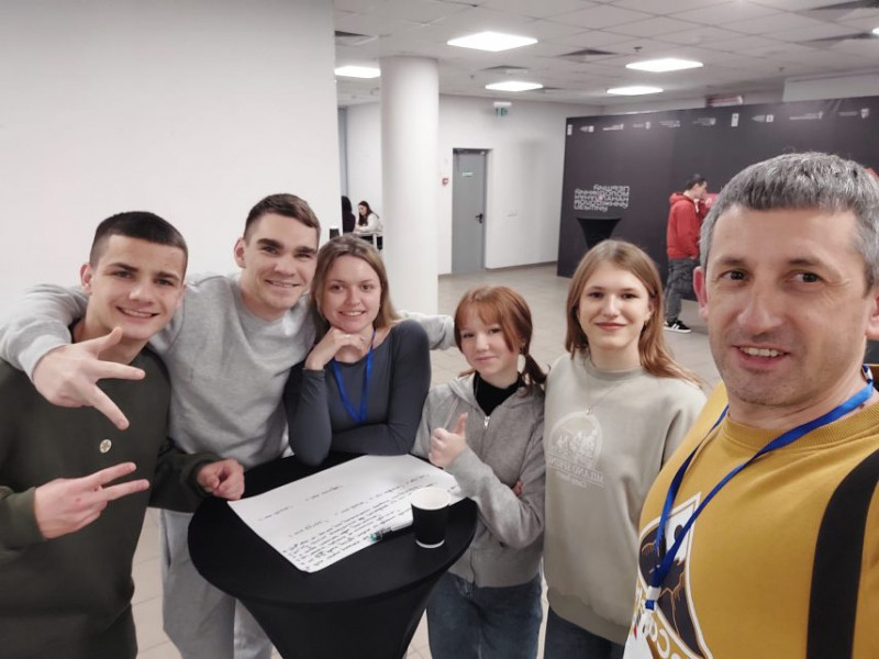 Про перспективи роботи в Україні та Німеччині чернігівській молоді розповідали закордонні гості