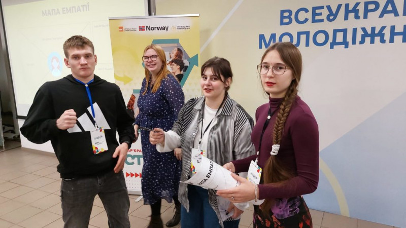 Про перспективи роботи в Україні та Німеччині чернігівській молоді розповідали закордонні гості