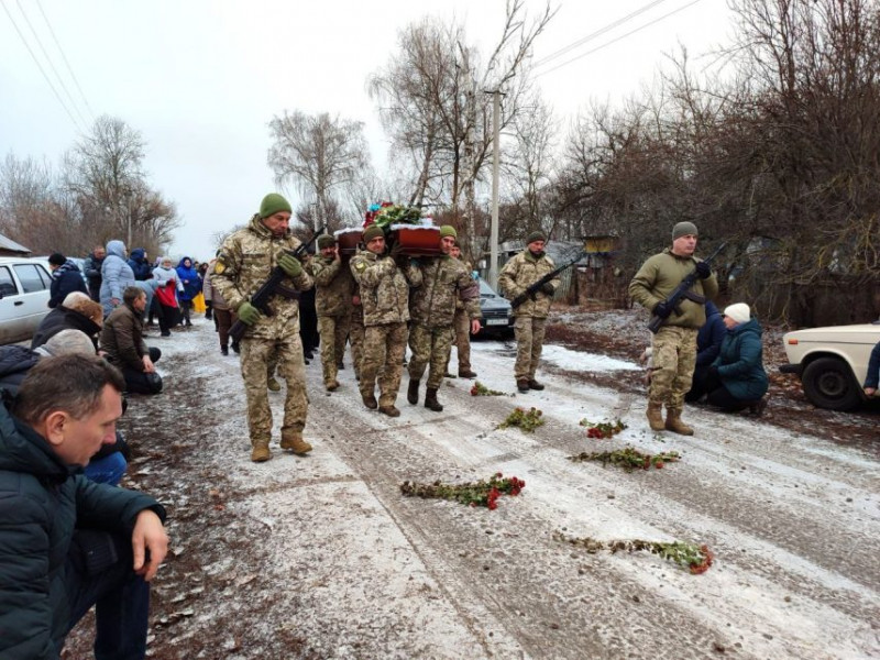 У громаді на Чернігівщині попрощалися із молодим воїном