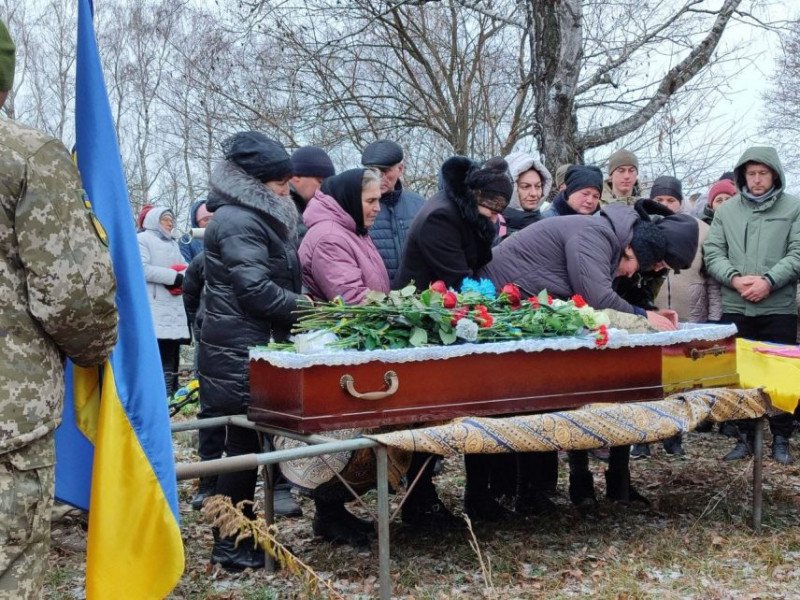 У громаді на Чернігівщині попрощалися із молодим воїном