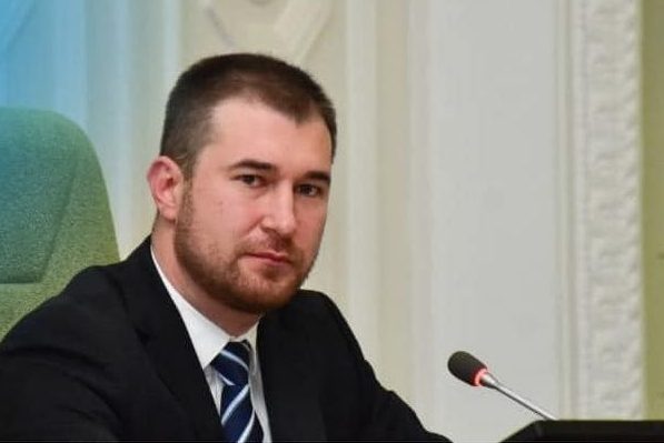 Звільнення з посади в.о. мера та подальший можливий розвиток подій у ЧМР: щодумають депутати