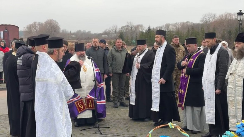 107 річниця бою: на Чернігівщині вшанували пам'ять Героїв Крут