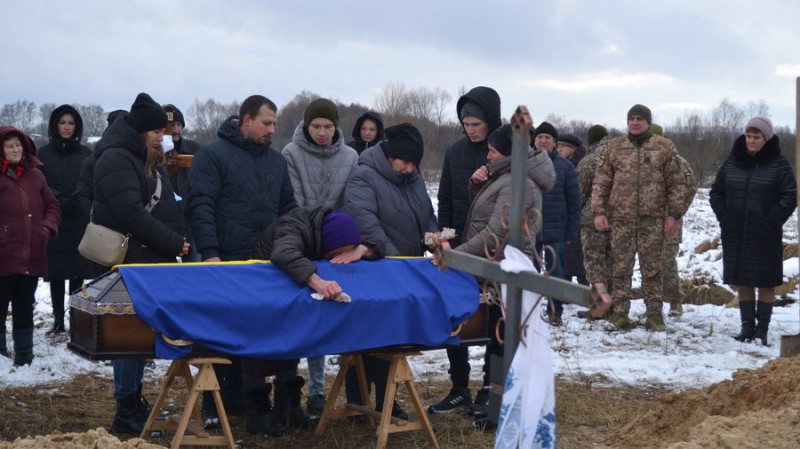 На Чернігівщині попрощалися з Дмитрієм Кліщенком та Віктором Лімазом, який рік вважався зниклим безвісти