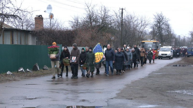 У Брусилові на Чернігівщині поховали Анатолія Дубину, який намагався врятувати внука та потонув