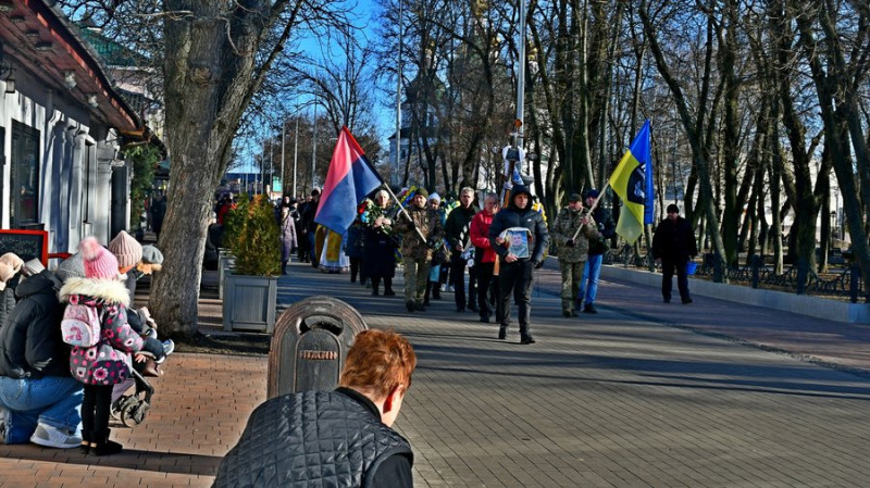 На Чернігівщині поховали бійців Євгена Саєнка та Олексія Шерегеду, який майже рік вважався зниклим безвісти